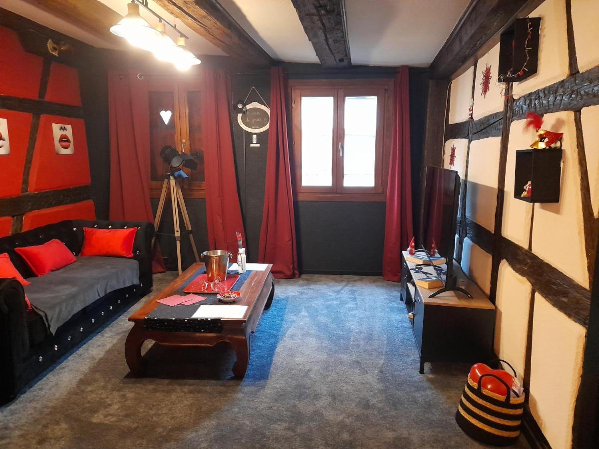 Love Room Le Rouge Et Noir Barr Exterior photo