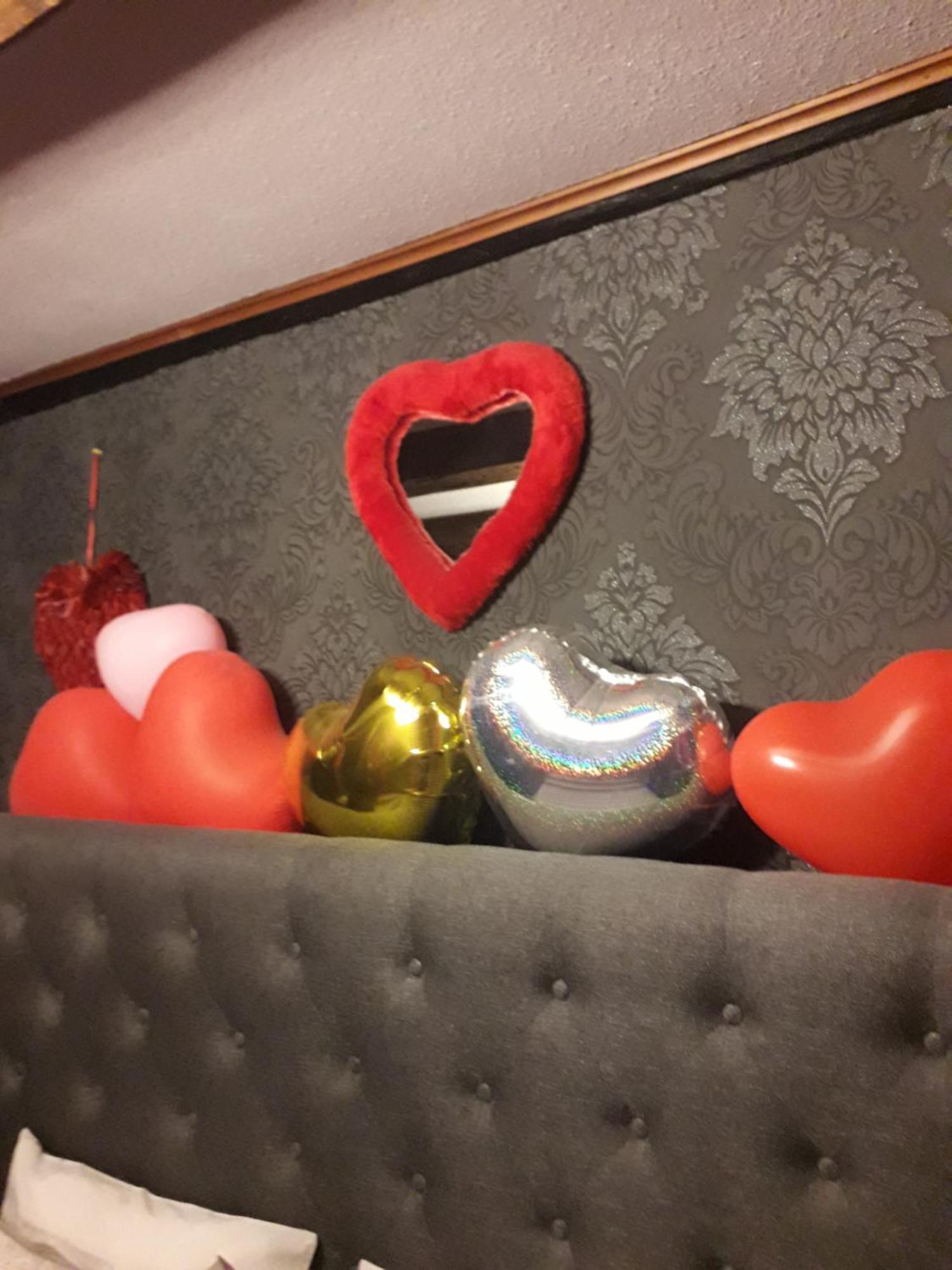 Love Room Le Rouge Et Noir Barr Exterior photo